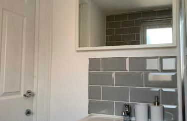 Cosy Studio Apartment in Leigh-on-Sea, Close to Bell Wharf Beach & Adventure Island - Foto 10