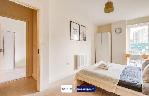 Last-Minute Secure l Sleeps Up to 8 l 2 Bedroom Apt By Capital Retreats Short Lets & Serviced Accommodation London With Balcony, Free WiFi - Foto 16