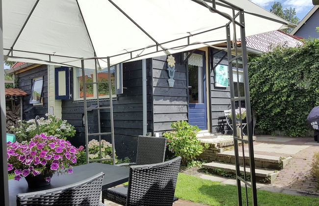 Pleasing Holiday Home in 't Zand near Dutch Coast - Photo 1