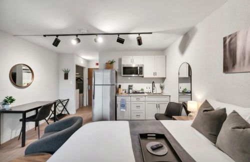 Modern Midtown Studio and Private Balcony - Foto 2