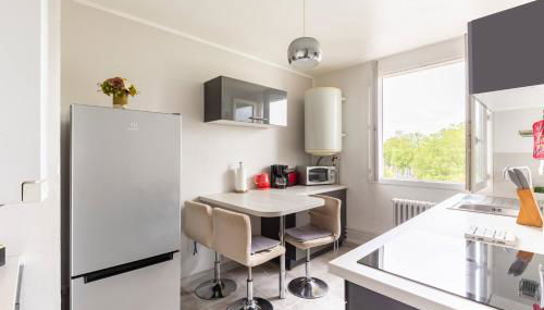 Appart T3 Bien situé a Bourges + Wifi - Foto 4