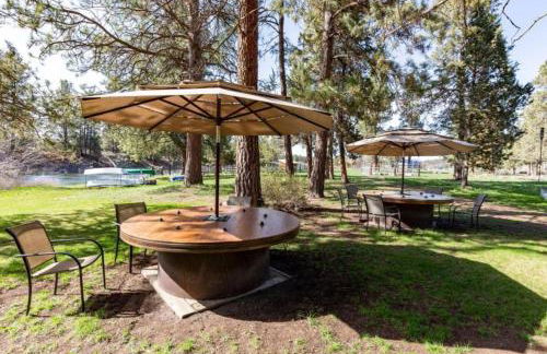 Peaceful Waterfront Log Cabin near Crater Lake National Forest, Oregon - Foto 78