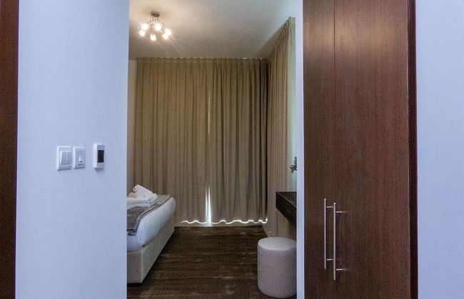 Stylish 1BR Apartment in Al Barsha Dubai - Photo 2