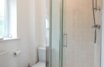 Park View - Stunning 2 bedroom house, both en-suite, 2 parking - Foto 15