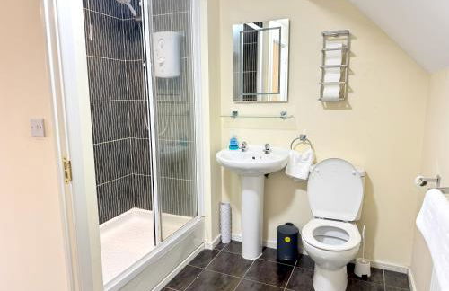 Family home close to Shrewsbury Town centre - Photo 36