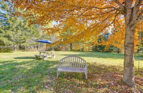 1 Mi to Dtwn Cottage with Large Yard in Stockbridge - Foto 25