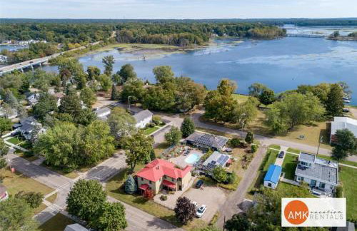 Lake Life Getaway - Condo near downtown! - Foto 34