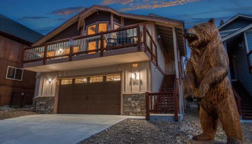Boulder Bay Chalet Lakefront - Elegantly decorated with Hot Tub and Game Room! - Foto 3