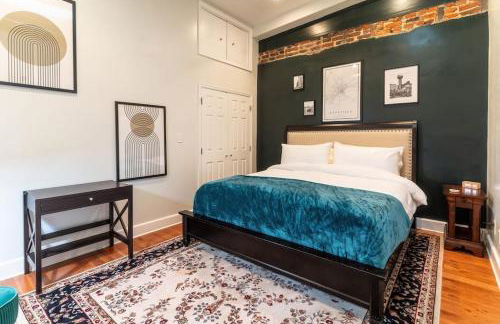 Jolene's Hideout - Noise Notice Wed-Sun - Foto 6