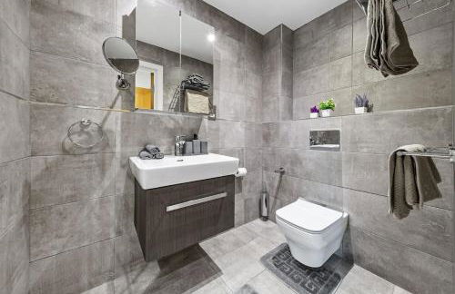 Modern 2 Bed with Balcony & London Eye Views - Foto 13