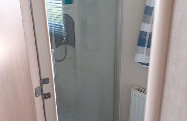 Cozy Chalet Sleeps 4 With Garden - Foto 5