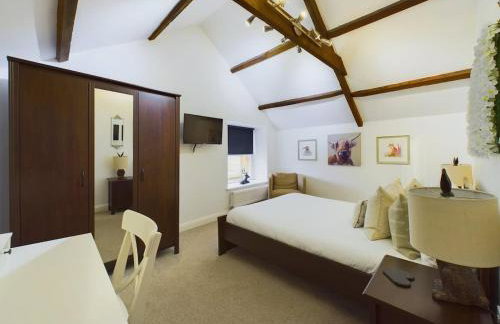 Charming 3 Bedroom Home in the Heart of Stanhope - Photo 10