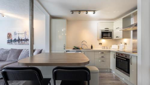 Modern 2 Bed Apartment Near Gatwick - Foto 4