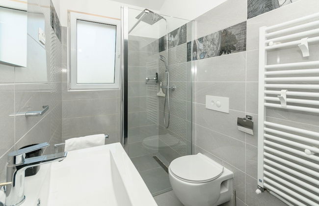 Luxury Villa With Heated Pool, Terrace, and Outdoor Amenities for Relaxation - Foto 26