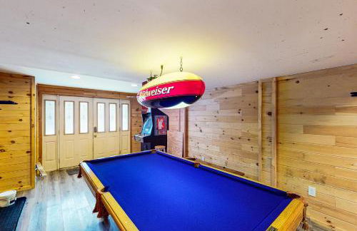 Hot Tub, Dock, Pool Table! Lakefront Poconos Haven - Foto 20