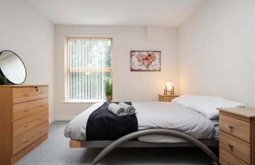 Brimmond Homes - nr to Univ, Hospitals, o2 Apollo, PLAB & 7 mins to City Centre - Stylish, Modern & Secure 2 Bed, 2 Bath Apt with Allocated Free Parking - Foto 52