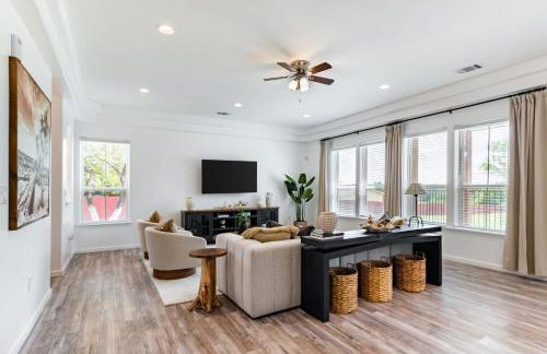 Family-Ready 4BR with Yard & Kids Playground - Foto 6