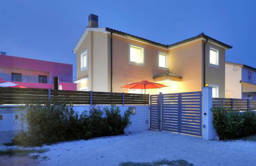 Villa with private pool in village Jadreški - Foto 8