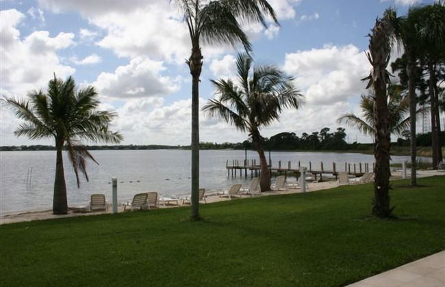 Lake Grassy Inn & Suites - Foto 20