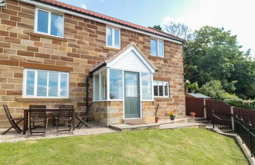 Cherry Garth - Photo 2