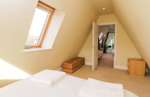 Lady Of Lourdes - Foto 48