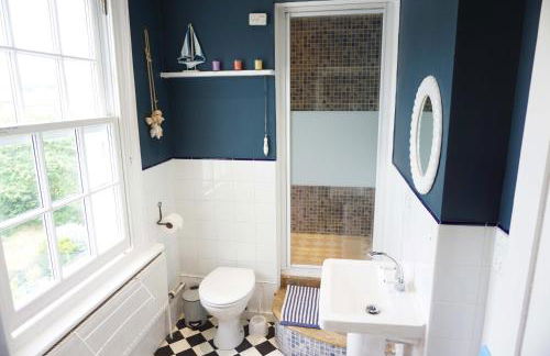 Broadstairs Beach Holiday Apartments, seafront stays opposite Kingsgate Bay with a parking space - Foto 29