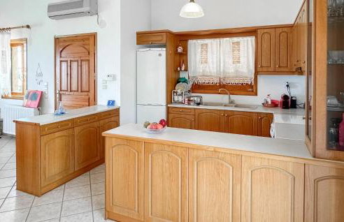 Lovely Home In Kamari Xylokastro - Foto 16