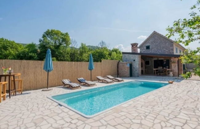 Adorable Holiday Home With Swimming Pool - Foto 15