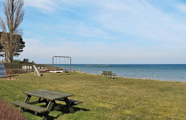 6 Person Holiday Home in Stroby - Foto 12