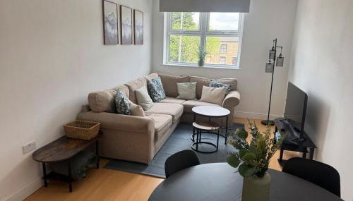 2 bed - 2 bath, gated parking, M62 J27 - Foto 4