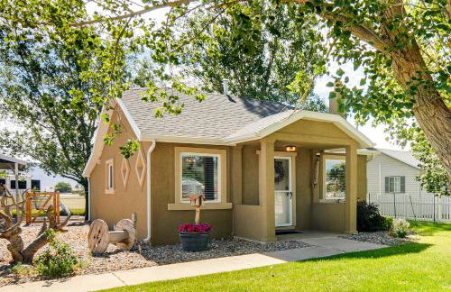 Cozy Farmhouse-Style Cottage by Mighty 5 Ntl Parks - Foto 1