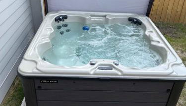 Modern Retreat with Hot Tub-Near Downtown Indy-Family Friendly - Foto 4