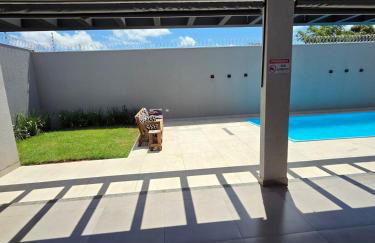 Linda Casa Nova e com piscina - Foto 8