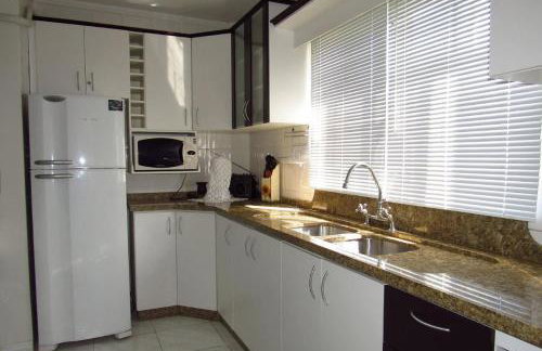 Apartamento do Sol - conforto, 2 quartos, 300m da praia centro de Bombinhas - Foto 8