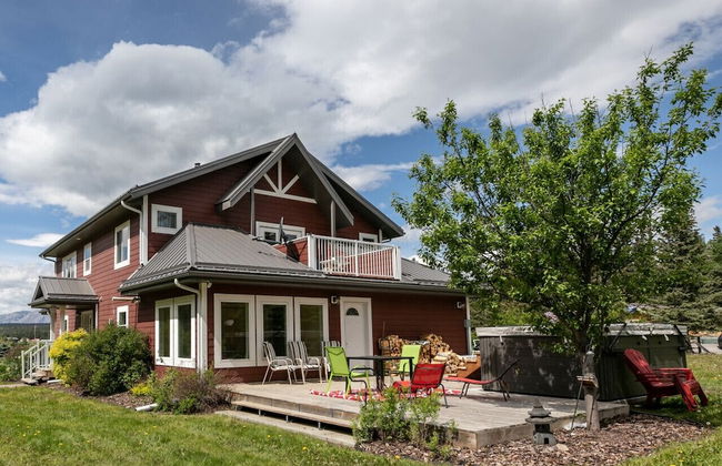 LUXURIOUS 5-Br Acreage | Year-Round Heated Pool & HotTub | Mtn View | Pool Table - Foto 40