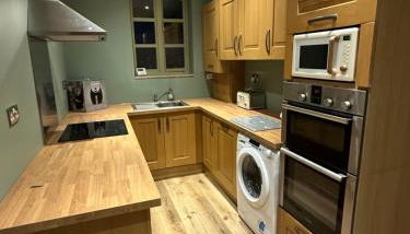 The Hurst Stable - Foto 2