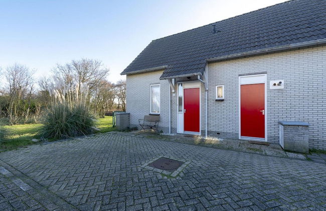 Cozy Holiday Home With Terrace - Photo 23