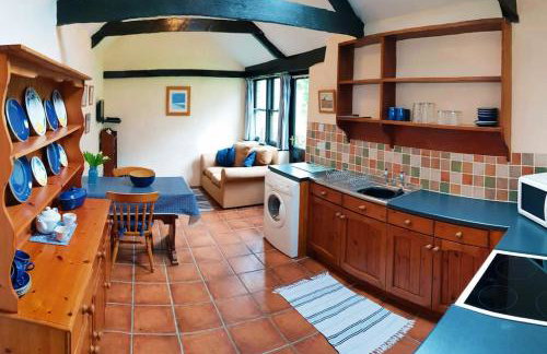 Cosy cottage in the beautiful Lamorna Valley - walk to the pub & sea - Photo 23