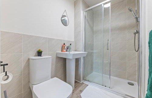 4Bed 3bath Bedford Sleeps 7 Driveway parking for 2 - Foto 13