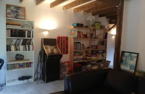 Grande maison au calme au cœur d un bois 11 personnes - Photo 10