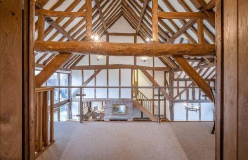 Dorney,Windsor Family Getaway with Hot Tub - Photo 20