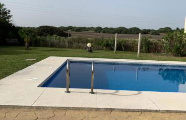 Traumhaus für 6 Personen mit spektakulärem privaten Pool und schönem Ausblick in die Natur - Foto 10