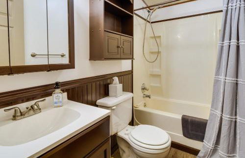 Charming Watkins Glen Home with Deck and Yard! - Foto 19