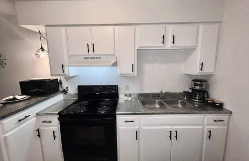 Chic & Cozy 2 bedroom - 1 bathroom - RATED BEST - Foto 33