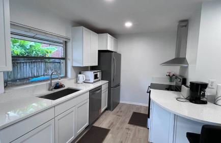 5 bedroom pool house air hockey walk to beach - Foto 27