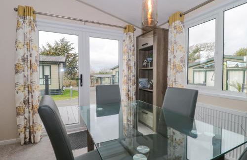 Gwydn Lodge - Photo 6