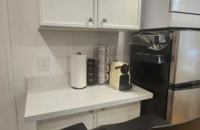 Tiny House Living with In Unit Laundry Steps from Kaiser - Foto 19