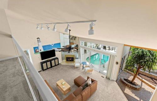 NEW! 4BR I Indoor Pool on the Bay in Boat Town USA - Foto 51