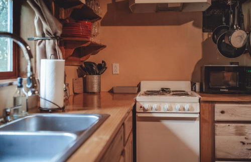 Great Frontier Cabin at American Heartland Cabins - Photo 15