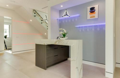 Posh Luxury Modern Home with Pool Spa and Rooftop Deck - Foto 46